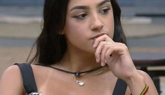A Fazenda 14: Bia não gostou das informações daqui de fora que recebeu