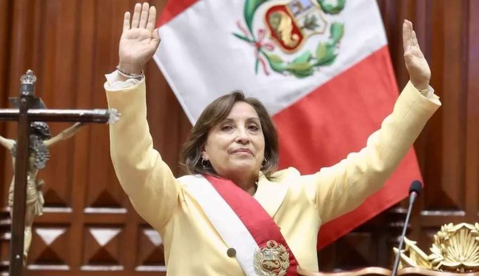Dina Boluarte propõe antecipação de eleições gerais no Peru