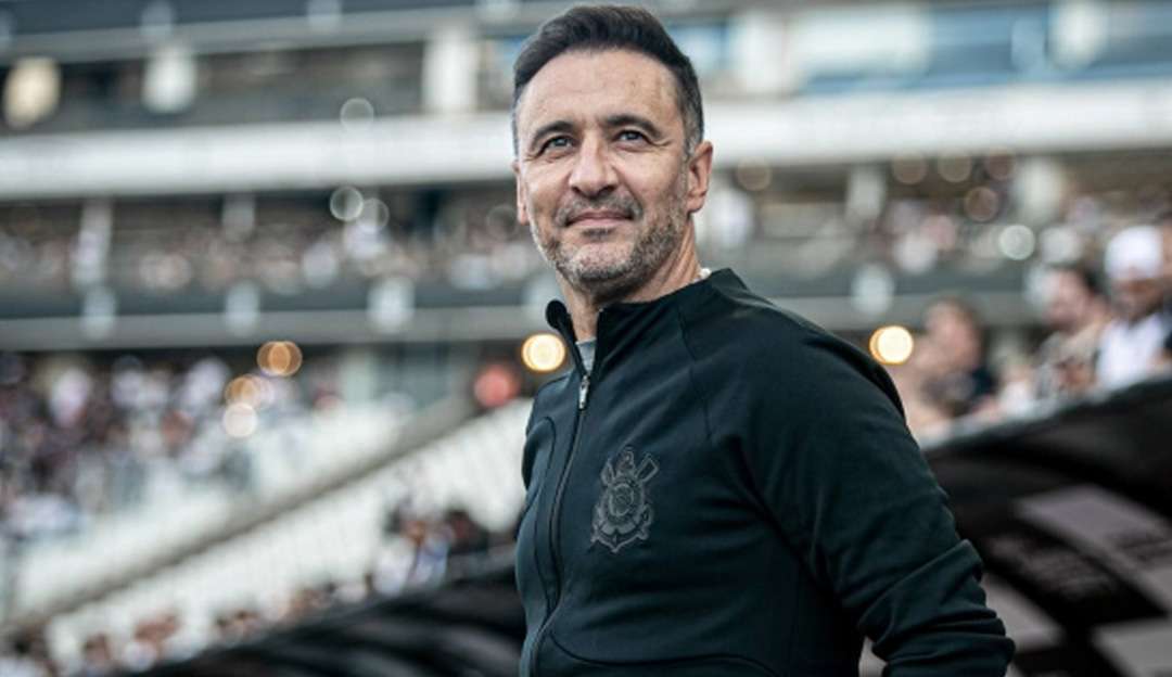 Flamengo anuncia acordo com o técnico Vitor Pereira