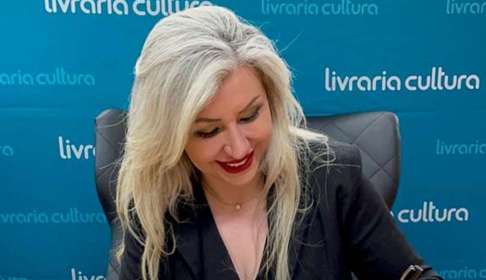 Autora Best-Seller Juliana Serafim lança o 3º volume do Livro “As Donas da P** Toda”