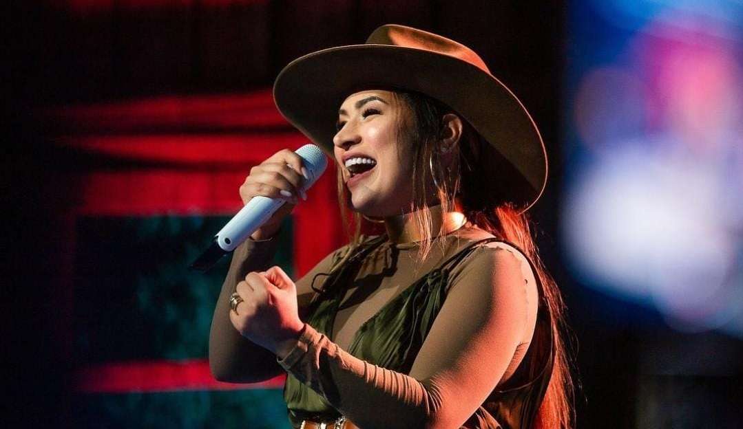 Em entrevista, Simone Mendes se emociona ao falar sobre nova fase na carreira