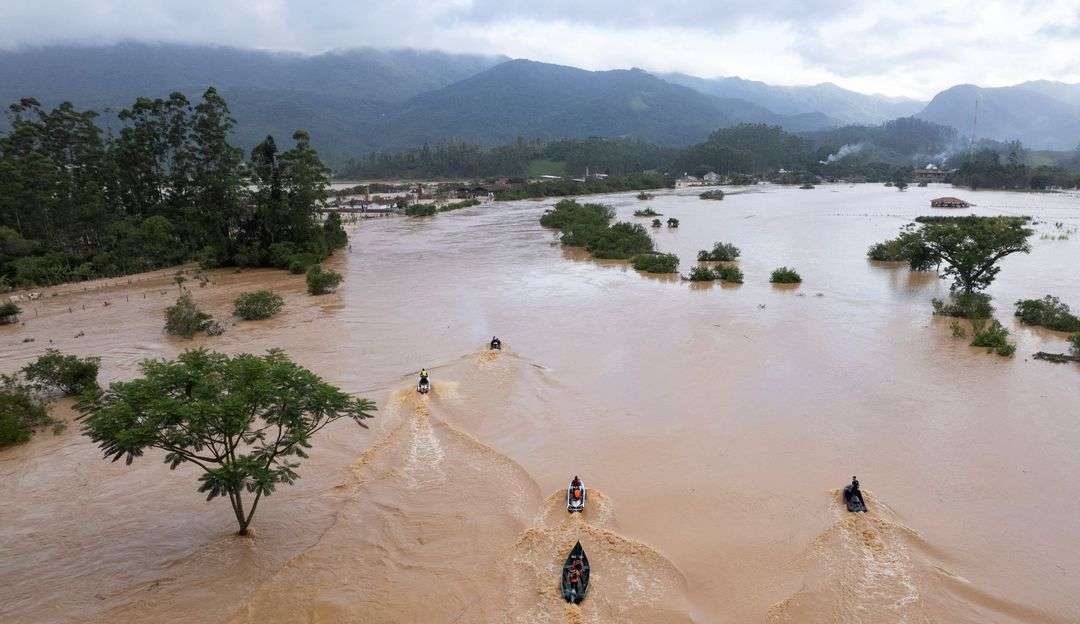 Chuvas fortes causam situação de emergência em Minas