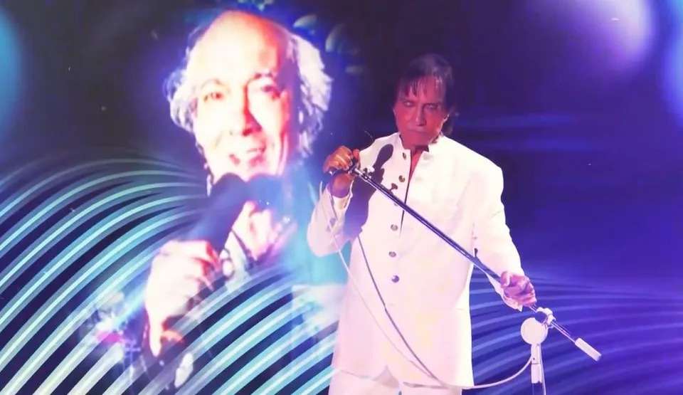 Roberto Carlos emociona público com homenagem a Erasmo Carlos