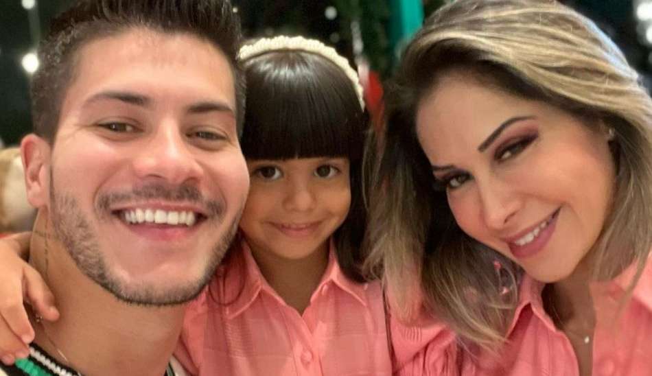 Arthur Aguiar e Maíra Cardi passam Natal juntos e aumentam possibilidade de reconciliação
