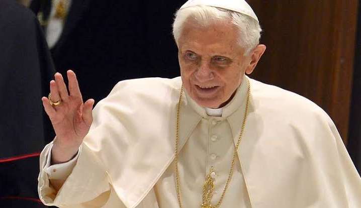 Morre Papa emérito Bento XVI