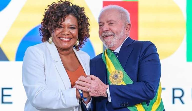 Margareth Menezes assume Ministério da Cultura e anuncia secretariado da pasta