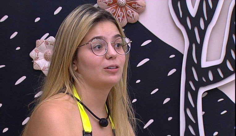 Após Gil voltar do paredão, Viih Tube muda estratégia e apoia o brother: