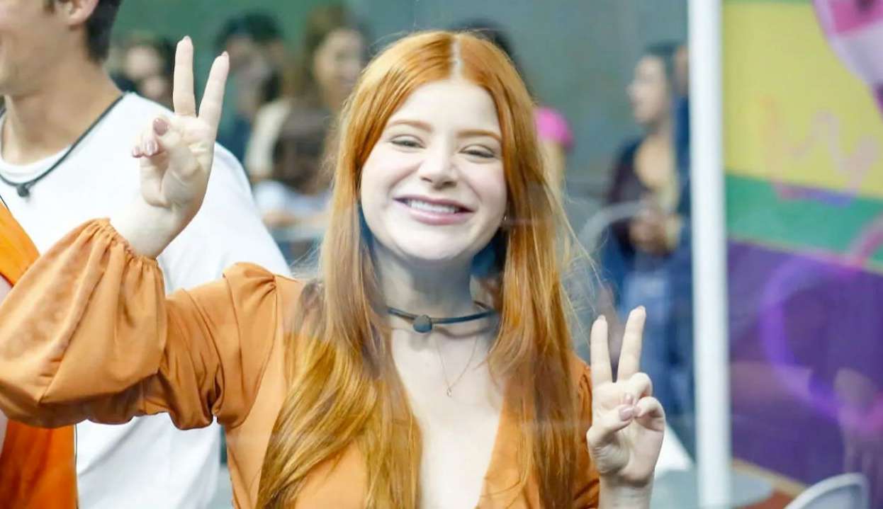Giovanna se descontrola ao saber de comentários do ex-namorado