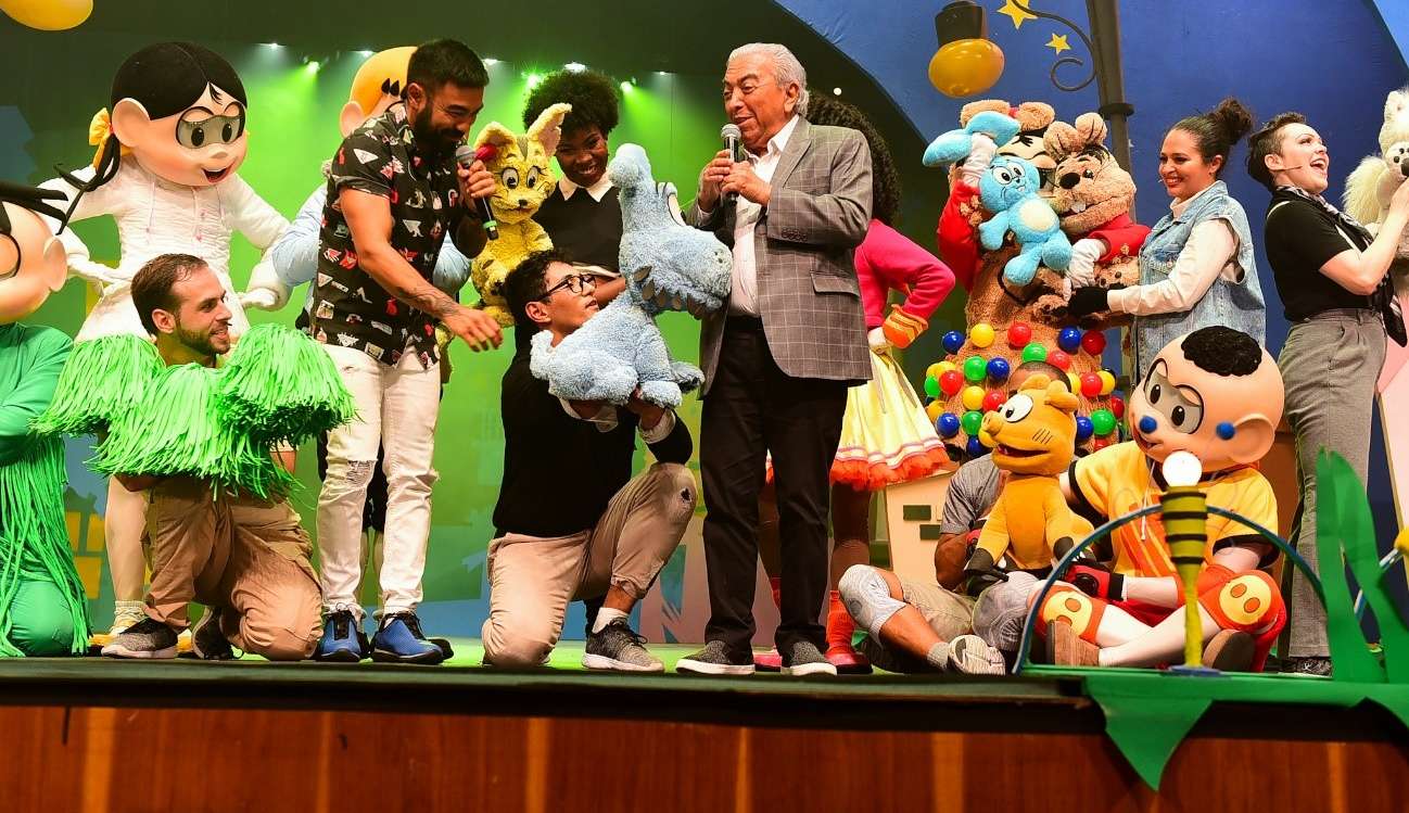 Famosos marcam presença na estreia de espetáculo da Turma da Mônica em SP
