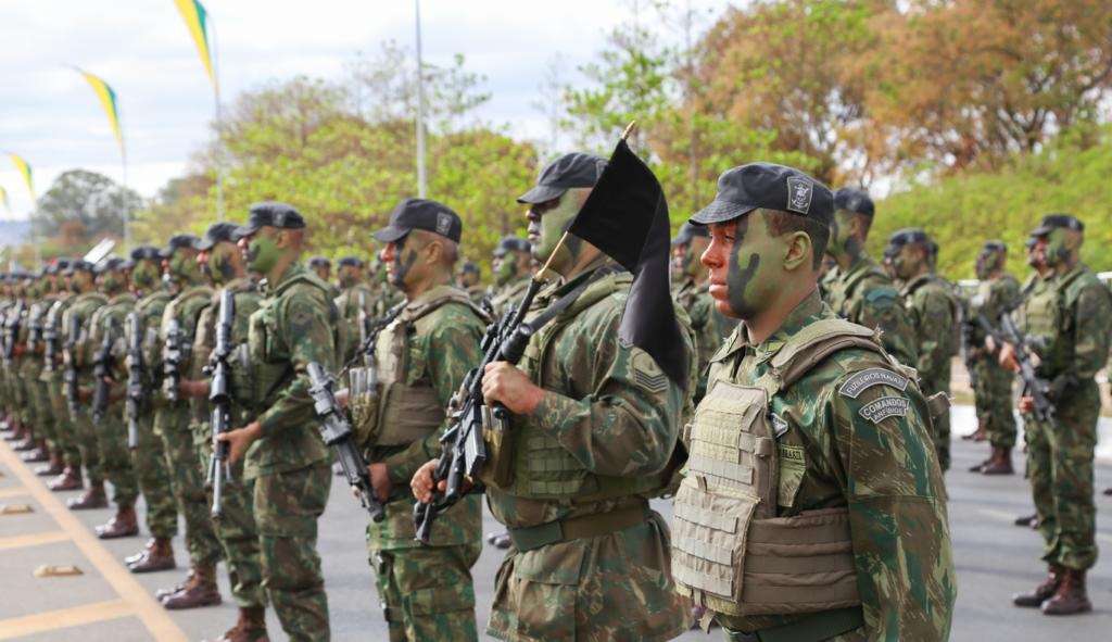 Primo de Ustra é um dos militares dispensados pelo Governo Lula