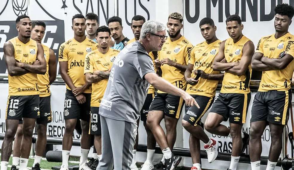 Odair tem dúvidas sobre o ataque do Santos para o jogo contra o Guarani