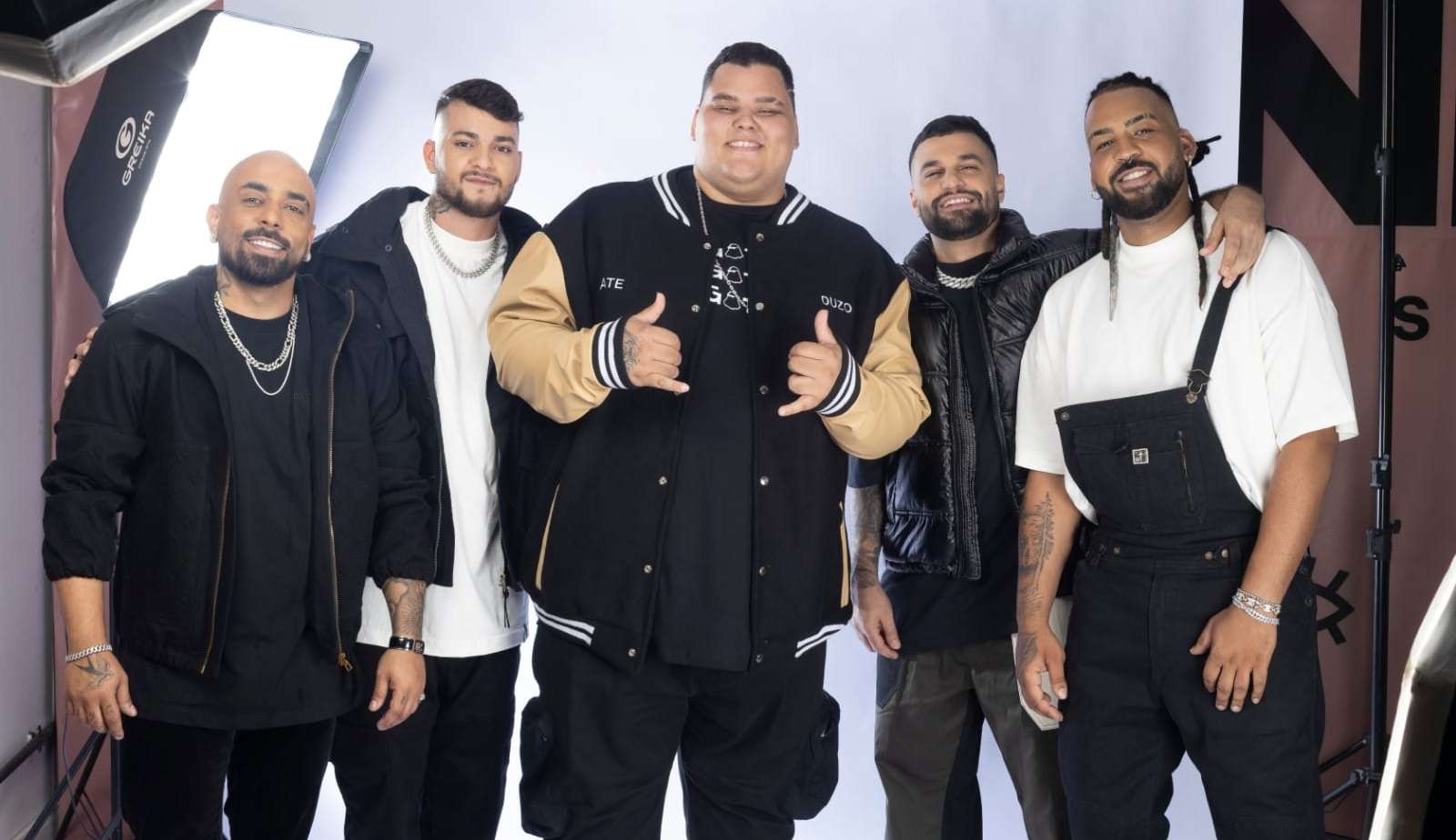 Menos é Mais disponibiliza segundo álbum de seu novo projeto