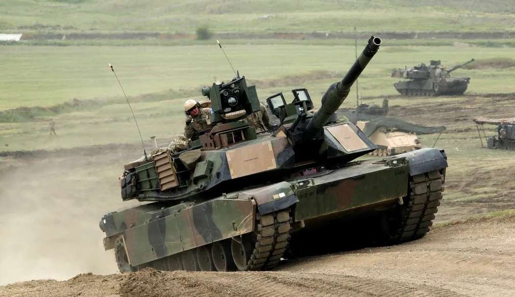 Estados Unidos anuncia envio de 31 tanques para ajudar Ucrânia na guerra