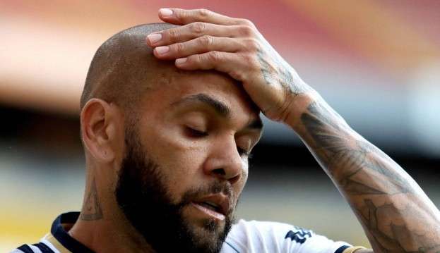 Advogada da jovem que acusa Daniel Alves afirma que ele não usou preservativo
