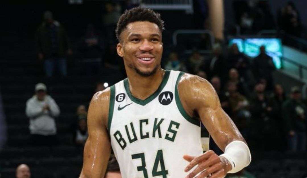 Milwaukee Bucks vencem os New Orleans Pelicans na NBA e Giannis sobra com 50 pontos