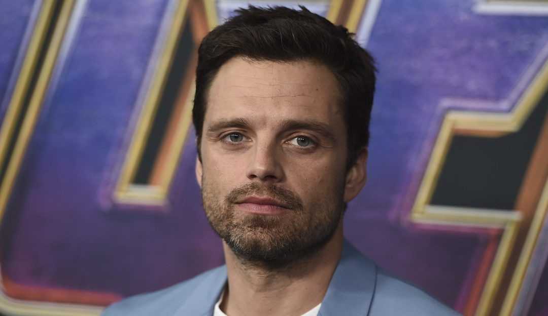 Sebastian Stan entrevista diretor de ‘Collective’, documentário nomeado ao Oscar