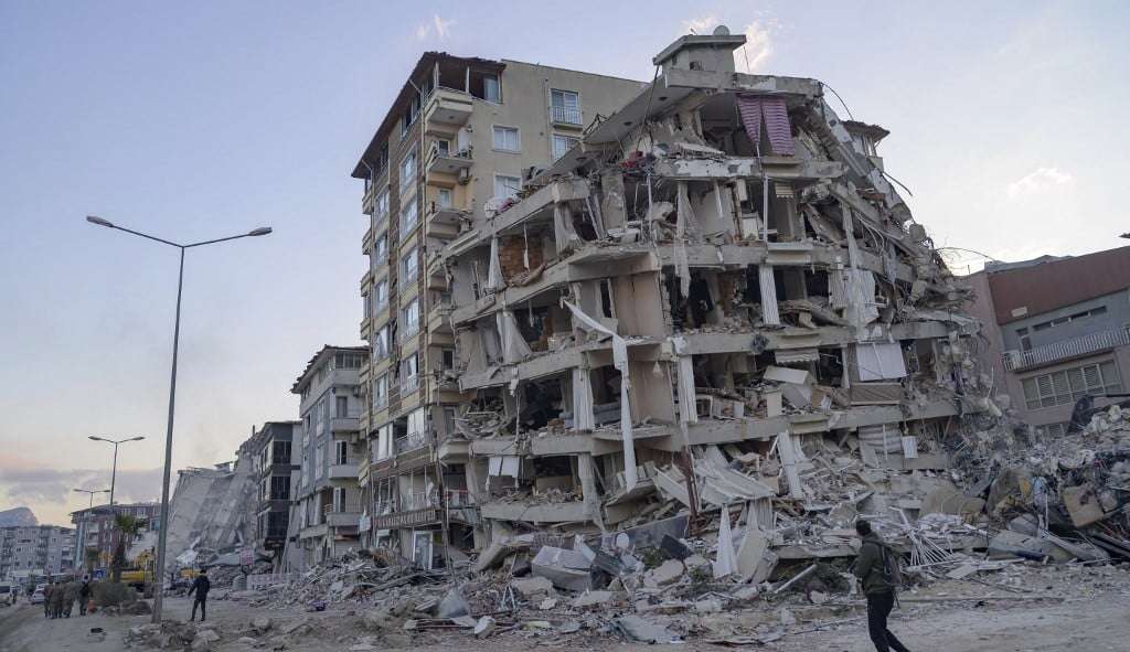 Novo terremoto de magnitude 6.4 atinge Turquia e deixa 6 mortos