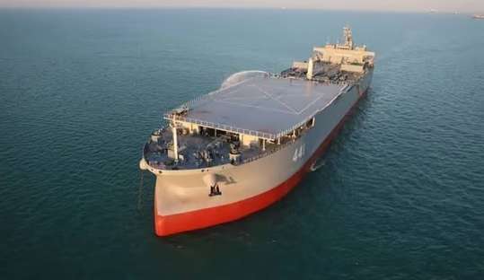 Marinha vai contra pedido dos Estados Unidos, e permite ancoragem de navios iranianos