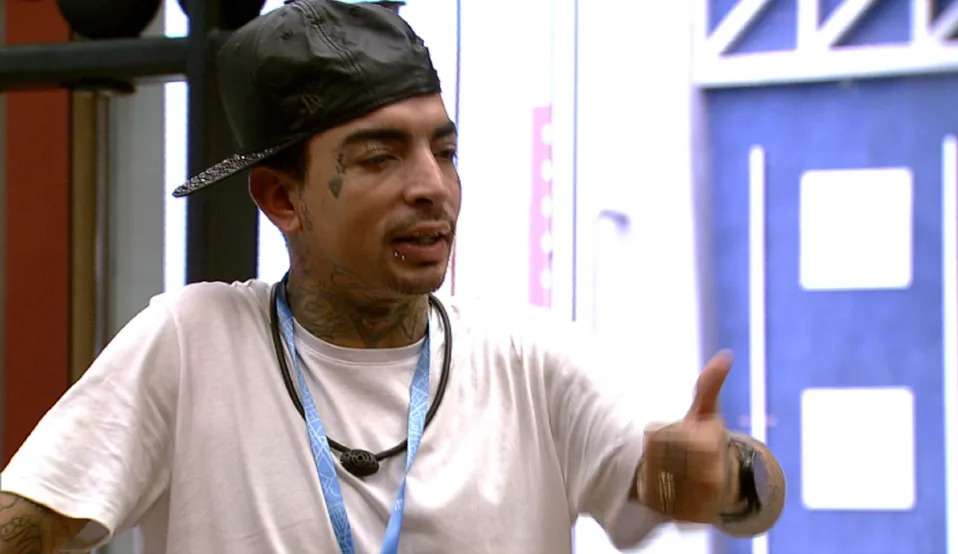 MC Guimê critica jogo de Cezar e acusa brother de incoerência