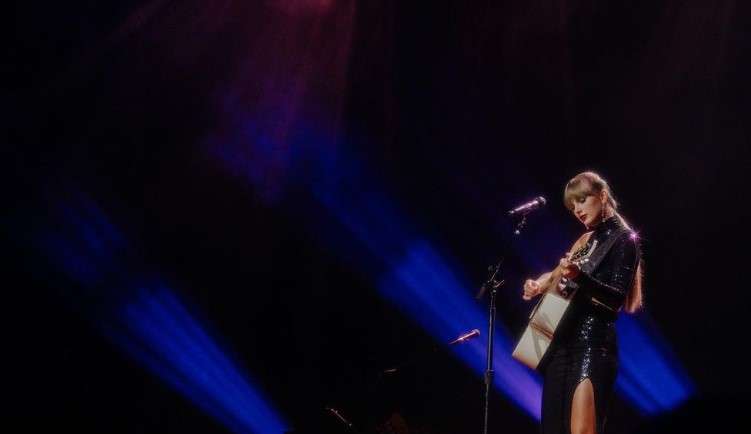 Taylor Swift quebra mais um recorde da Billboard