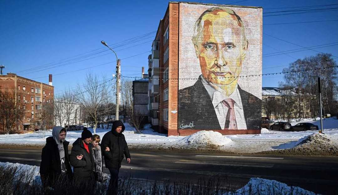 Rússia acusa Ucrânia de tentar ataques; aeroporto de São Petersburgo é fechado