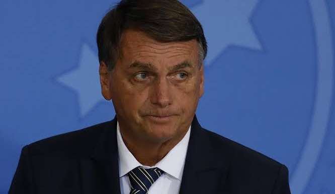 Ministério da Saúde nega acesso ao cartão de vacina de Bolsonaro