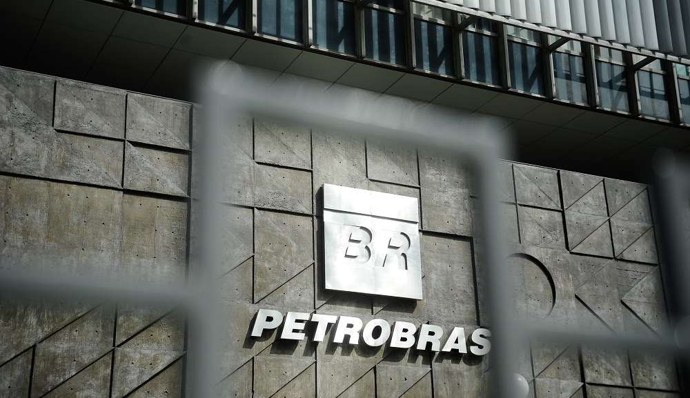 Ministério da Fazenda estuda o fim da paridade internacional nos preços do petróleo