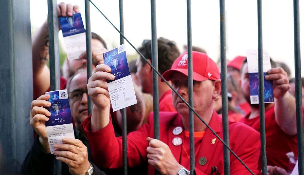 UEFA confirma reembolso para torcedores após confusão na final da Champions do ano passado