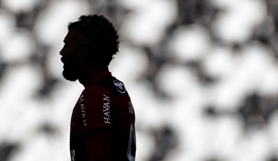 Gabigol encontra, em partida contra o Vasco, a chance de sair do jejum