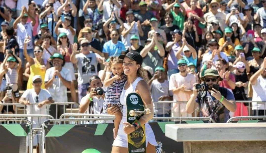 Gabi Mazetto supera Rayssa Leal e é campeã do STU de Porto Alegre