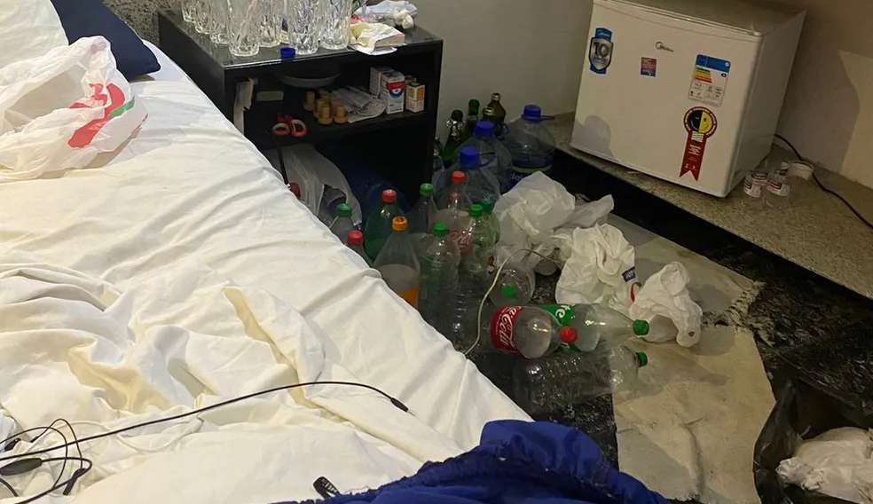 Homem é preso após manter mãe de 94 anos em cárcere privado por 3 anos