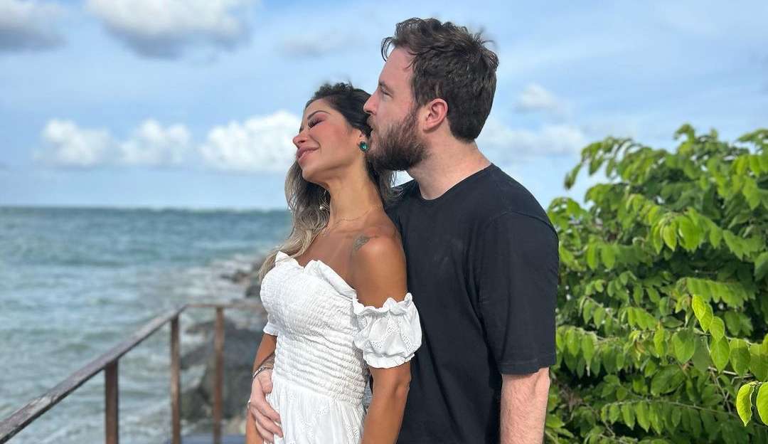 Thiago Nigro pede para Maira Cardi controlar os gastos
