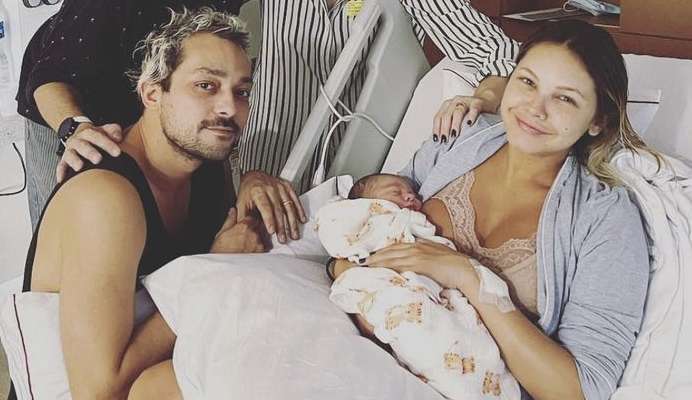 Nasce filho de Louise D´Tuani e Eduardo Sterblitch