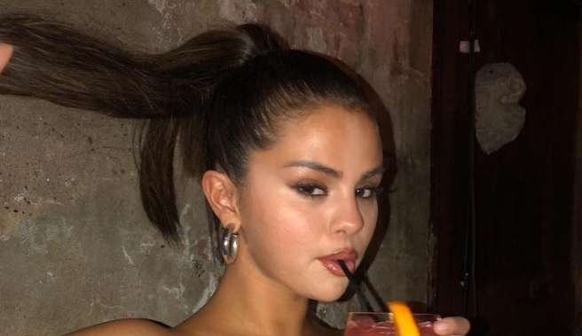Selena Gomez comemora o marco de um bilhão de streams na música “Lose You To Love Me”