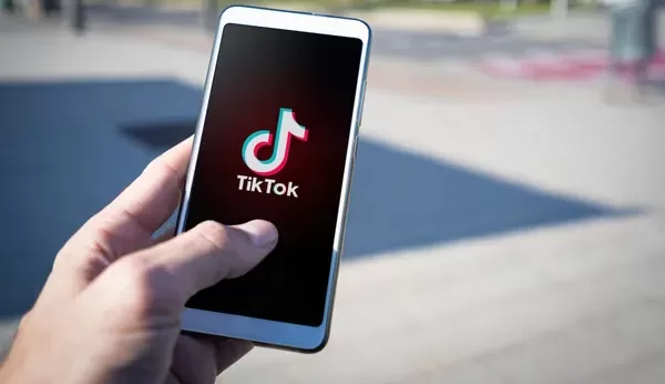 CEO do TikTok é interrogado por cinco horas em comitê da Câmara dos EUA