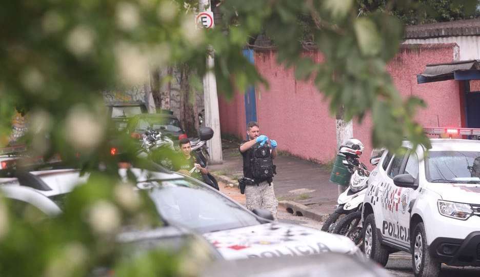 Professora é morta a facadas em ataque na Escola Estadual Thomazia Montoro