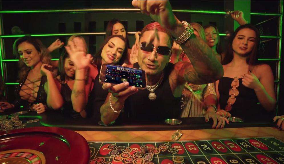 Hit “Dim Dim no seu Bolso” faz sucesso na voz de Dynho Alves