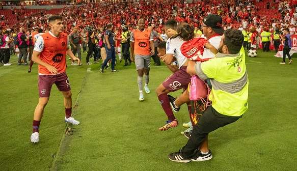 TJD gaúcho aciona Internacional e torcedores por invasão em jogo contra o Caxias