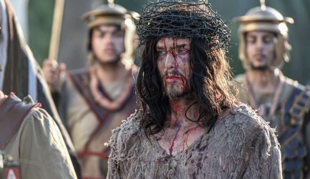 Klebber Toledo interpreta Jesus na “Paixão de Cristo” e compartilha bastidores