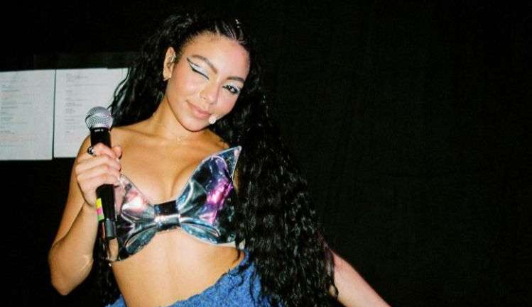 Any Gabrielly assina contrato com a Republic Records