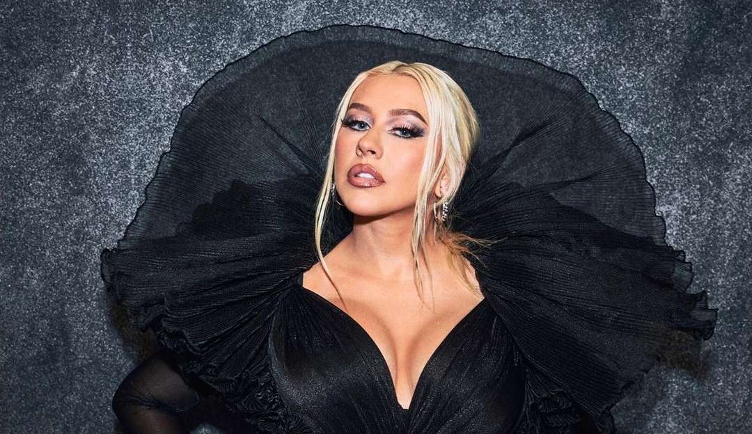 Christina Aguilera fala sobre sua infância em lar abusivo