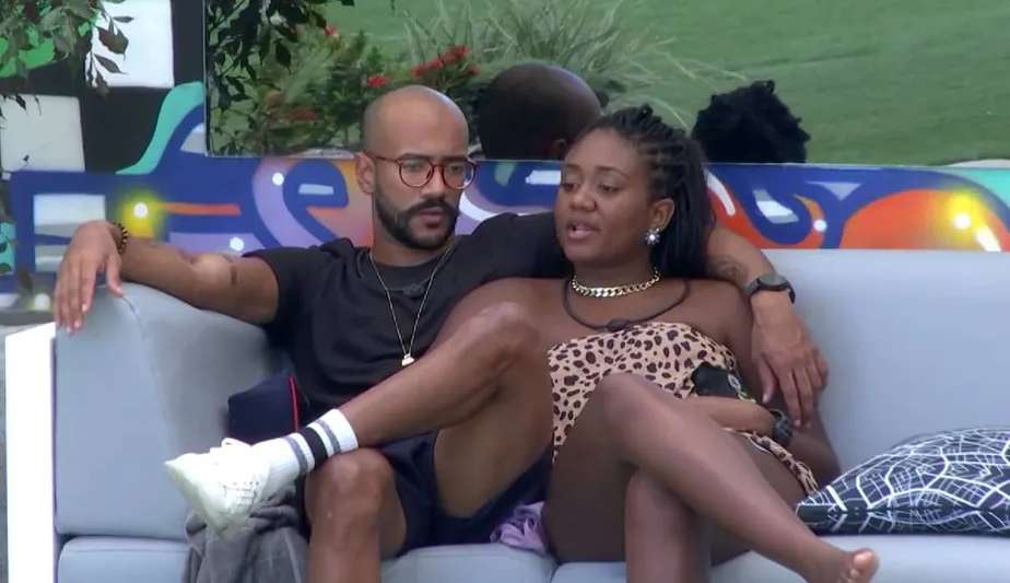 Após indicação de Fred Nicácio, Ricardo e Sarah protagonizam discussão intensa