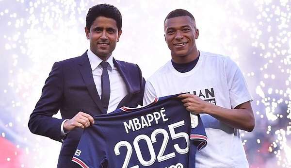 Mbappé escolhe ficar no PSG até 2024 e disputar a Champions