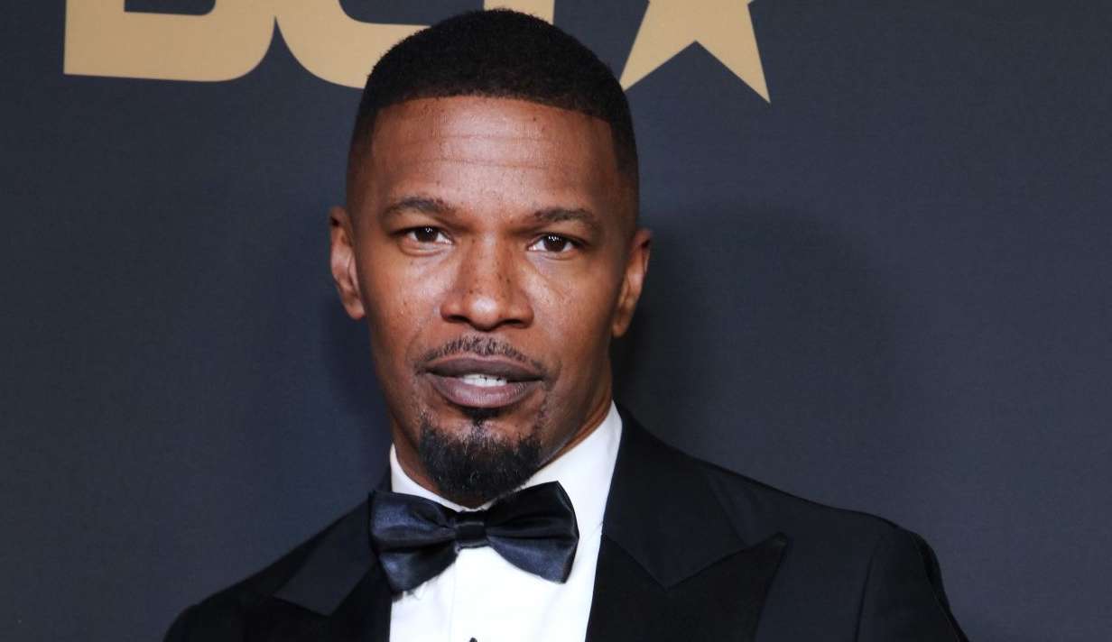 Jamie Foxx é hospitalizado após “complicação médica” durante gravação de novo filme