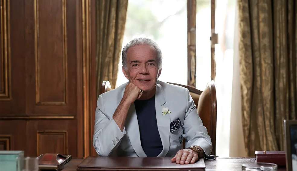 Chiquinho Scarpa confirma presença na coroação do Rei Charlles III