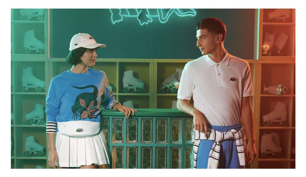 Collab que une séries pop da Netflix ao fashion sport da Lacoste já está à venda
