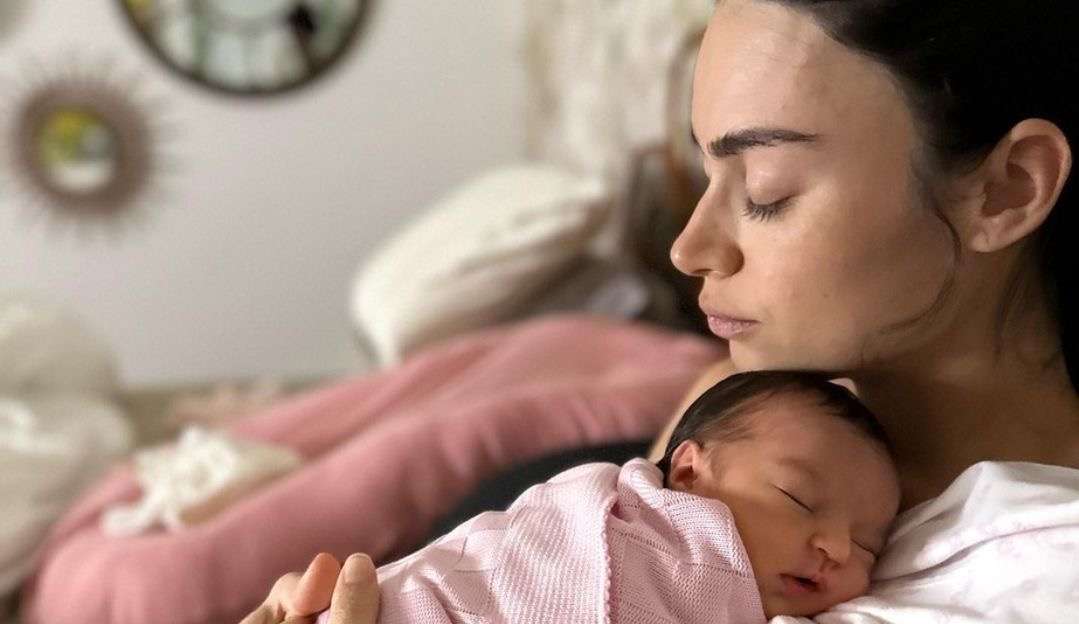 Thaila Ayala publica fotos com filhos e reflete sobre maternidade