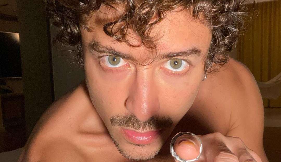 Jesuíta Barbosa sofre violência virtual e desabafa nas redes sociais