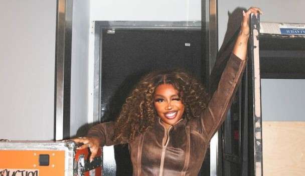 SZA alcança o topo da Billboard Hot 100 com “Kill Bill”