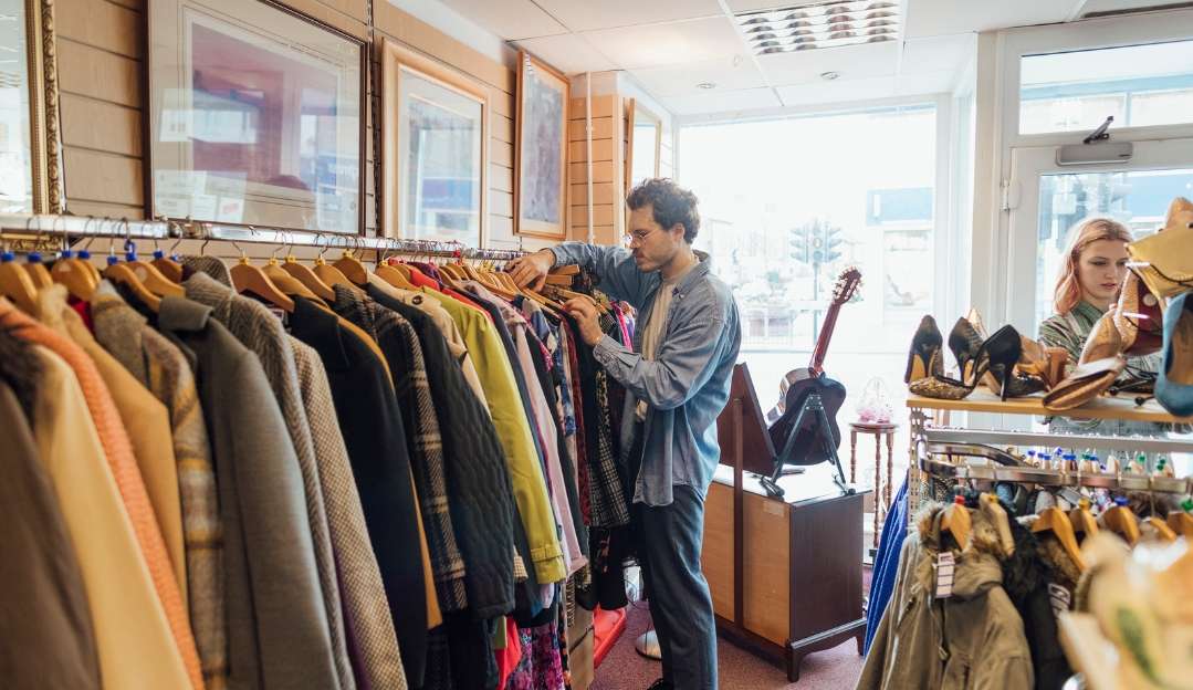 Brechós em alta: a moda sustentável conquista espaço nas buscas on-line